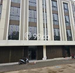 Ruko Disewa di Kebon Jeruk, Jakarta Barat, LT 60m2 / LB 270m2 Ruko Disewa di Kebon Jeruk, Jakarta Barat, LT 60m2 / LB 270m2