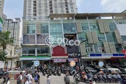 Ruko Disewa di Jakarta Barat dengan LB 240m2 Area Komersial Ramai Ruko Disewa di Jakarta Barat dengan LB 240m2 Area Komersial Ramai