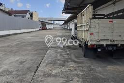 Unit Komersial Disewakan di Jakarta Barat Area Strategis Harga Kompetitif Unit Komersial Disewakan di Jakarta Barat Area Strategis Harga Kompetitif