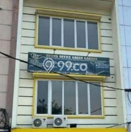 Ruko Disewa di Jakarta Barat dengan LB 300m2 Area Komersial Ramai Ruko Disewa di Jakarta Barat dengan LB 300m2 Area Komersial Ramai