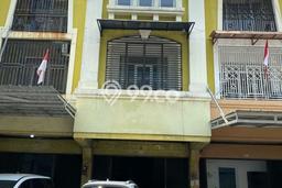 Ruko Dijual di Prime Area Jakarta Barat Luas 189m2 Ruko Dijual di Prime Area Jakarta Barat Luas 189m2