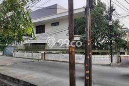 Jual Rumah Luas Elegan Dengan View Cantik di Taman Ratu, Jakarta Barat Jual Rumah Luas Elegan Dengan View Cantik di Taman Ratu, Jakarta Barat