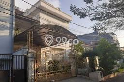 Jual Rumah Mewah Megah Dengan View Eksklusif di Tanjung Duren, Jakarta Barat Jual Rumah Mewah Megah Dengan View Eksklusif di Tanjung Duren, Jakarta Barat