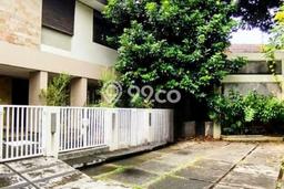 Hunian Ideal dengan LT 650m2 & LB 400m2 Dikontrakkan di Kuningan Hunian Ideal dengan LT 650m2 & LB 400m2 Dikontrakkan di Kuningan