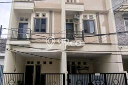 Rumah Luas Asri 4 KT Siap Huni di Tanjung Duren Selatan Jakarta Barat Rumah Luas Asri 4 KT Siap Huni di Tanjung Duren Selatan Jakarta Barat