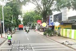 Disewakan! Rumah 2 Kamar Tidur &
2 Kamar Mandi di Tanjung Duren, Jakarta Barat Disewakan! Rumah 2 Kamar Tidur &
2 Kamar Mandi di Tanjung Duren, Jakarta Barat