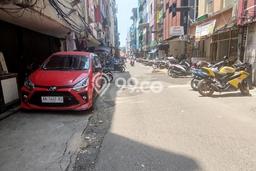 LOKASI STRATEGIS! Hotel Kawasan , Luas 1200m2m², Jalan Utama LOKASI STRATEGIS! Hotel Kawasan , Luas 1200m2m², Jalan Utama