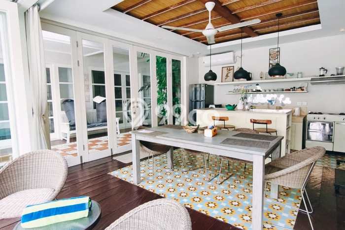 Vila di , Dimensi 200m2m², Dekat ke berbagai fasilitas umum Vila di , Dimensi 200m2m², Dekat ke berbagai fasilitas umum