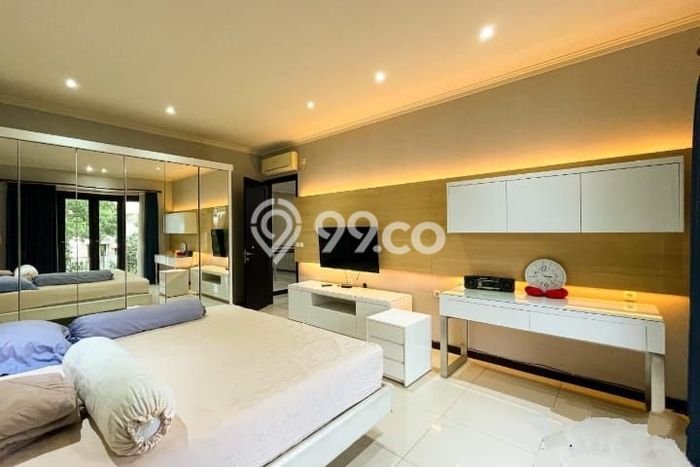 For Sale! Premium House LT 428m2 Desain Modern di Graha For Sale! Premium House LT 428m2 Desain Modern di Graha