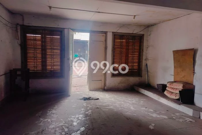 Ruko Lokasi Strategis di Sudirman, Luas 123m², Siap Operasional Ruko Lokasi Strategis di Sudirman, Luas 123m², Siap Operasional
