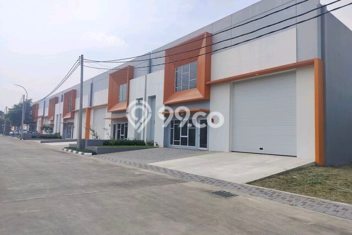 Gudang Dijual di Bandung LT 540m2 & LB 810m2 Lokasi Terbaik! Gudang Dijual di Bandung LT 540m2 & LB 810m2 Lokasi Terbaik!
