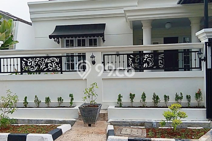 For Sale! Luxury House LT 200m2 Desain Modern di Pejaten For Sale! Luxury House LT 200m2 Desain Modern di Pejaten