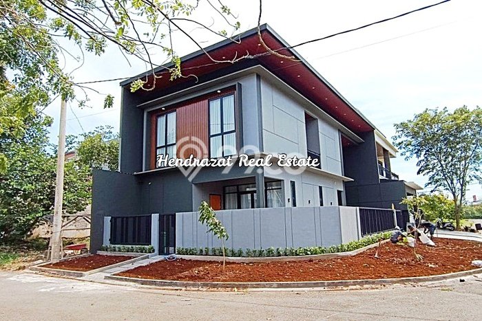 Hunian Elit LB 250m2 Siap Pakai Desain Elegan di Grand Wisata, Bekasi Hunian Elit LB 250m2 Siap Pakai Desain Elegan di Grand Wisata, Bekasi