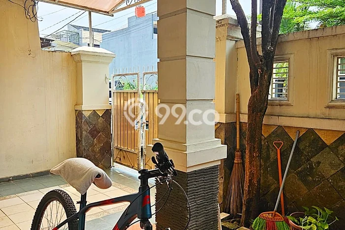 Hunian Mewah LB 160m2 Siap Huni Desain Elegan di Pejaten, Jakarta Selatan Hunian Mewah LB 160m2 Siap Huni Desain Elegan di Pejaten, Jakarta Selatan