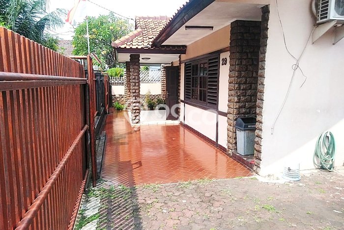 Jual Rumah Luas Elegan Dengan View Eksklusif di Kalibata, Jakarta Selatan Jual Rumah Luas Elegan Dengan View Eksklusif di Kalibata, Jakarta Selatan