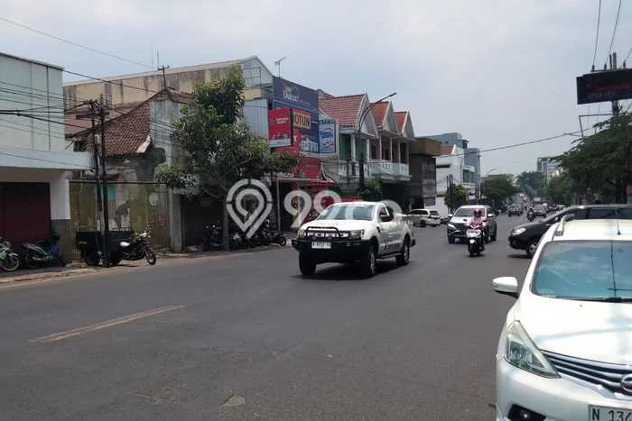 Tanah Dijual Lokasi Strategis di Surabaya dengan Luas 300m2 Tanah Dijual Lokasi Strategis di Surabaya dengan Luas 300m2