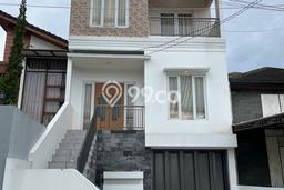 Rumah Minimalis 5 Kamar LT 118m2 di Bandung Barat Rumah Minimalis 5 Kamar LT 118m2 di Bandung Barat