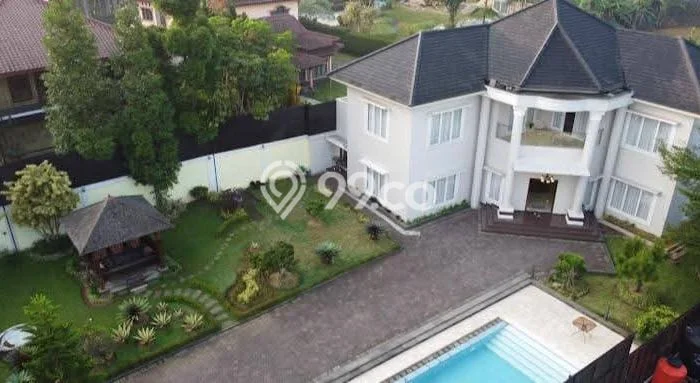 HARGA MENARIK! Vila Kawasan , Area 1300m2m², Lokasi Strategis dengan jalan mudah HARGA MENARIK! Vila Kawasan , Area 1300m2m², Lokasi Strategis dengan jalan mudah