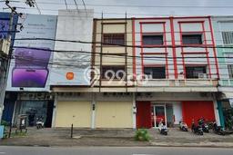 Ruko untuk disewa di Bontoala punya LT 121m2 & LB 270m2 harga sewa kompetitif Ruko untuk disewa di Bontoala punya LT 121m2 & LB 270m2 harga sewa kompetitif