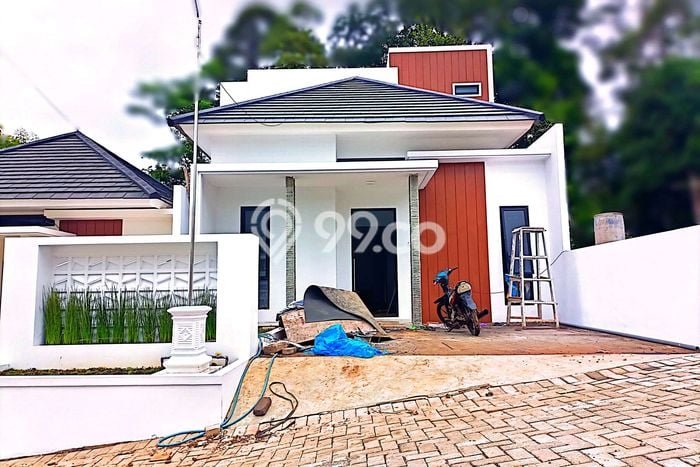 Jual Rumah Bagus Siap Huni LB 117m2 di Mijen, Semarang Jual Rumah Bagus Siap Huni LB 117m2 di Mijen, Semarang