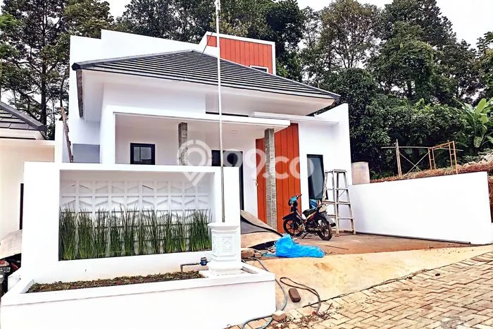 Jual Rumah Bagus Siap Huni LB 117m2 di Mijen, Semarang Jual Rumah Bagus Siap Huni LB 117m2 di Mijen, Semarang