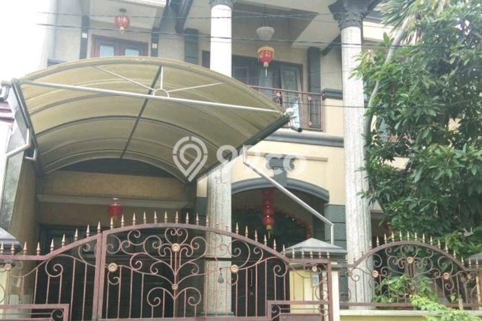 Jual Rumah Mewah Megah Dengan View Eksklusif di Sutorejo, Surabaya Jual Rumah Mewah Megah Dengan View Eksklusif di Sutorejo, Surabaya