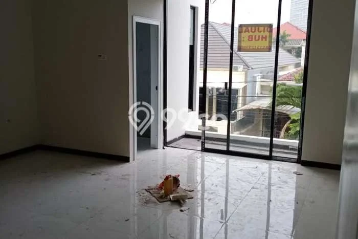 Dijual Rumah Minimalis Bagus Punya 3 KT di Mulyorejo Surabaya SHM Dijual Rumah Minimalis Bagus Punya 3 KT di Mulyorejo Surabaya SHM