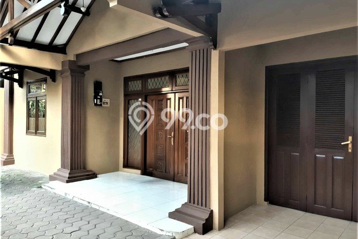 Hunian Eksklusif Siap Huni LT 374m2 di Menteng, Jakarta Pusat Hunian Eksklusif Siap Huni LT 374m2 di Menteng, Jakarta Pusat