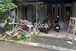 Rumah Minimalis LT 72m² Terawat di Kompleks Perumahan Legenda Wisata, Jakarta Timur Rumah Minimalis LT 72m² Terawat di Kompleks Perumahan Legenda Wisata, Jakarta Timur