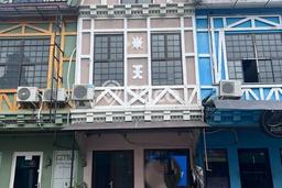 LOKASI PREMIUM! Ruko di , Luas 1m2m², Jalan Strategis LOKASI PREMIUM! Ruko di , Luas 1m2m², Jalan Strategis