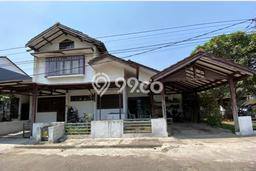 Rumah Kualitas Premium LT 247m2m² Akses Mudah di Kawasan Prospektif Kopo, Bandung Rumah Kualitas Premium LT 247m2m² Akses Mudah di Kawasan Prospektif Kopo, Bandung
