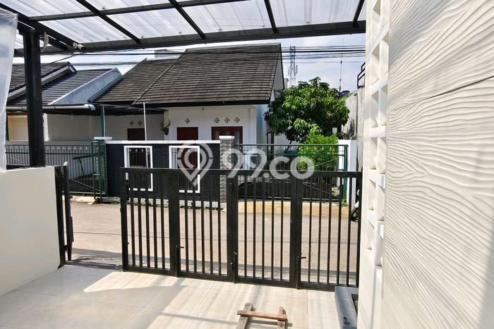 Jual Rumah Strategis Bagus Punya 2 KT di Arcamanik Bandung SHM Jual Rumah Strategis Bagus Punya 2 KT di Arcamanik Bandung SHM
