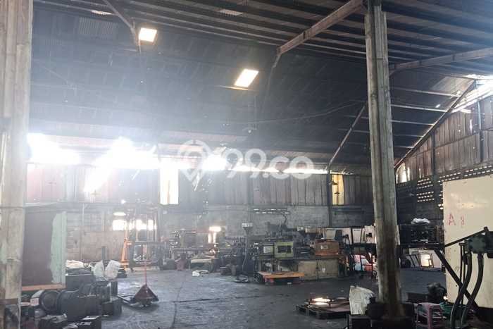 Gudang Dijual di Surabaya LT 1756m2 & LB 600m2 Lokasi Terbaik! Gudang Dijual di Surabaya LT 1756m2 & LB 600m2 Lokasi Terbaik!