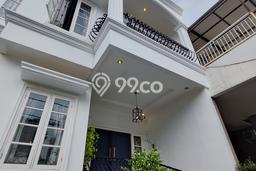 Ready to Use! Luxury House LT 100m2 Desain Elegan di Ragunan Ready to Use! Luxury House LT 100m2 Desain Elegan di Ragunan