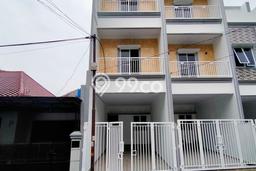 LISTING BARU! Rumah Strategis di Tanjung Duren Selatan, LT 57m² LB 168m² LISTING BARU! Rumah Strategis di Tanjung Duren Selatan, LT 57m² LB 168m²