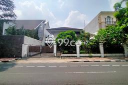 Rumah Strategis 5 KT Luas Tanah 543m² di Puri Indah, Jakarta Barat Rumah Strategis 5 KT Luas Tanah 543m² di Puri Indah, Jakarta Barat