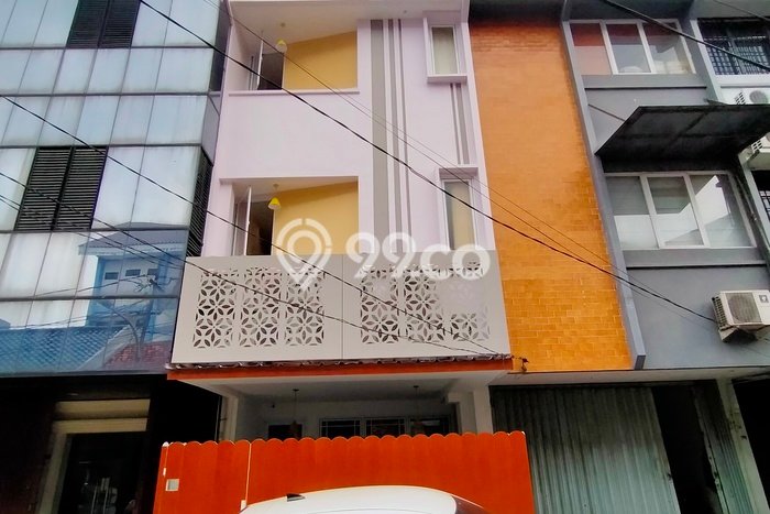 Rumah Mewah LB 280m2 Siap Huni Desain Elegan di Petojo, Jakarta Pusat Rumah Mewah LB 280m2 Siap Huni Desain Elegan di Petojo, Jakarta Pusat