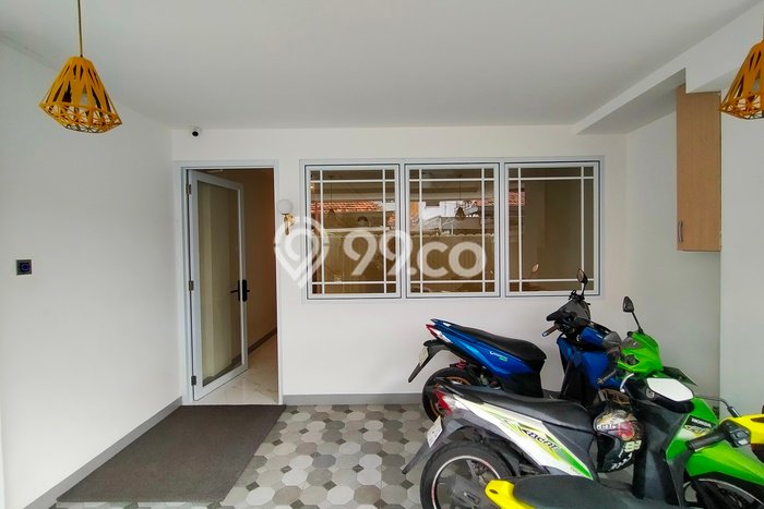Rumah Mewah LB 280m2 Siap Huni Desain Elegan di Petojo, Jakarta Pusat Rumah Mewah LB 280m2 Siap Huni Desain Elegan di Petojo, Jakarta Pusat