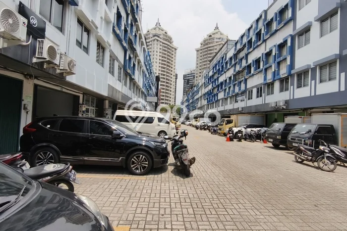 Ruko bagus disewakan di Kelapa Gading Jakarta Utara dengan LB 263m2 harga sewa terbaik Ruko bagus disewakan di Kelapa Gading Jakarta Utara dengan LB 263m2 harga sewa terbaik