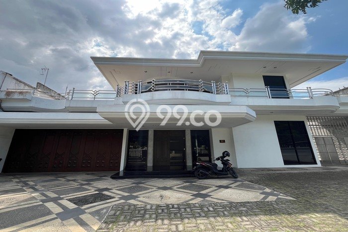 Disewakan Rumah Harga Terjangkau di Kertajaya Surabaya Punya 5 KT Disewakan Rumah Harga Terjangkau di Kertajaya Surabaya Punya 5 KT