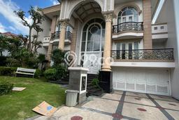 Dijual Rumah Mewah Megah Dengan View Eksklusif di Pakuwon Indah, Surabaya Dijual Rumah Mewah Megah Dengan View Eksklusif di Pakuwon Indah, Surabaya
