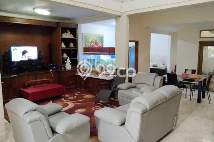 Rumah Luxury Modern Siap Huni di Pakuwon Indah Surabaya Rumah Luxury Modern Siap Huni di Pakuwon Indah Surabaya
