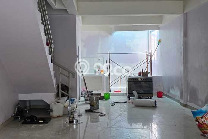 Ruko Dijual di Surabaya LT 80m2 & LB 148m2 Lokasi Terbaik! Ruko Dijual di Surabaya LT 80m2 & LB 148m2 Lokasi Terbaik!