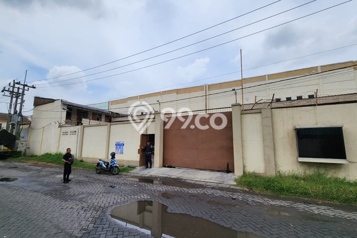 Untuk Dijual! Gudang di Margomulyo Surabaya LT 6690m2 / LB 5500m2 Kawasan Strategis Untuk Dijual! Gudang di Margomulyo Surabaya LT 6690m2 / LB 5500m2 Kawasan Strategis