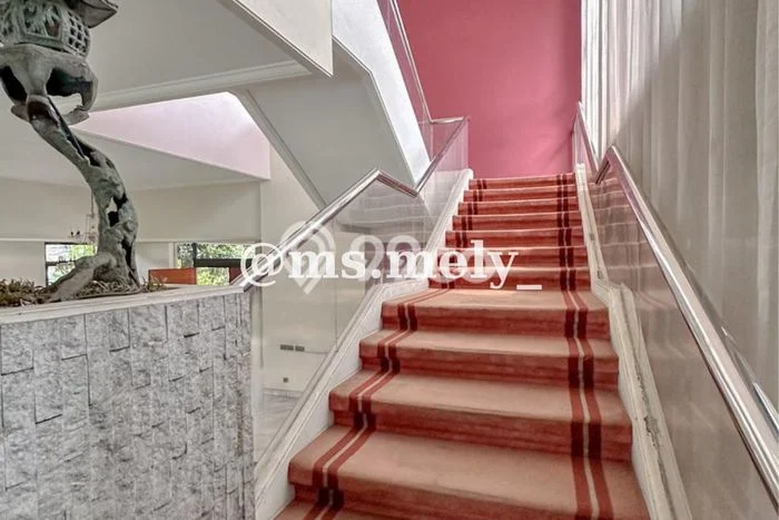 Rumah Luxury Dijual di Jakarta Selatan Fasilitas Premium Rumah Luxury Dijual di Jakarta Selatan Fasilitas Premium