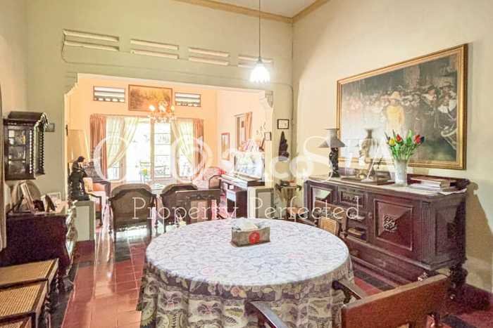 Hunian Mewah LB 322m2 Siap Pakai Desain Elegan di Menteng, Jakarta Pusat Hunian Mewah LB 322m2 Siap Pakai Desain Elegan di Menteng, Jakarta Pusat