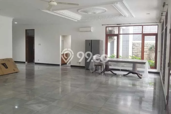 Hunian Modern dengan LT 540m2 & LB 400m2 Dikontrakkan di Kuningan Hunian Modern dengan LT 540m2 & LB 400m2 Dikontrakkan di Kuningan