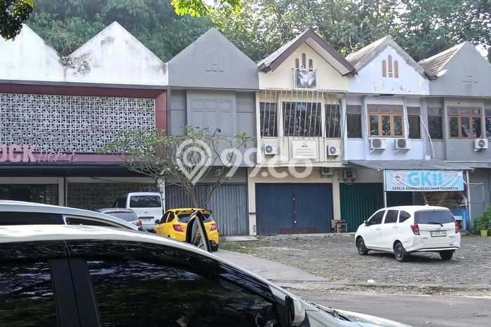 Unit Ruko Dijual di Depok LT 408m2 & LB 196m2 Unit Ruko Dijual di Depok LT 408m2 & LB 196m2