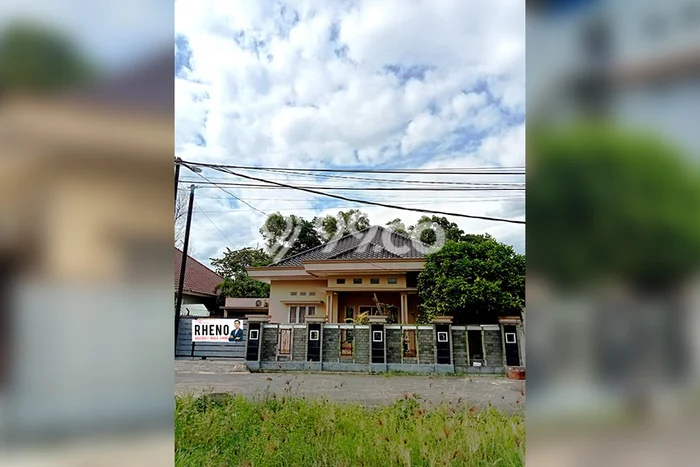 Rumah Mewah Siap Huni LT 400m2 di Jakabaring, Palembang Rumah Mewah Siap Huni LT 400m2 di Jakabaring, Palembang