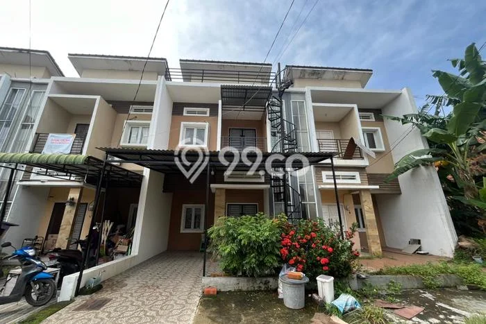 Rumah Strategis Minimalis Lb 110m2 di Kalidoni, Palembang Rumah Strategis Minimalis Lb 110m2 di Kalidoni, Palembang